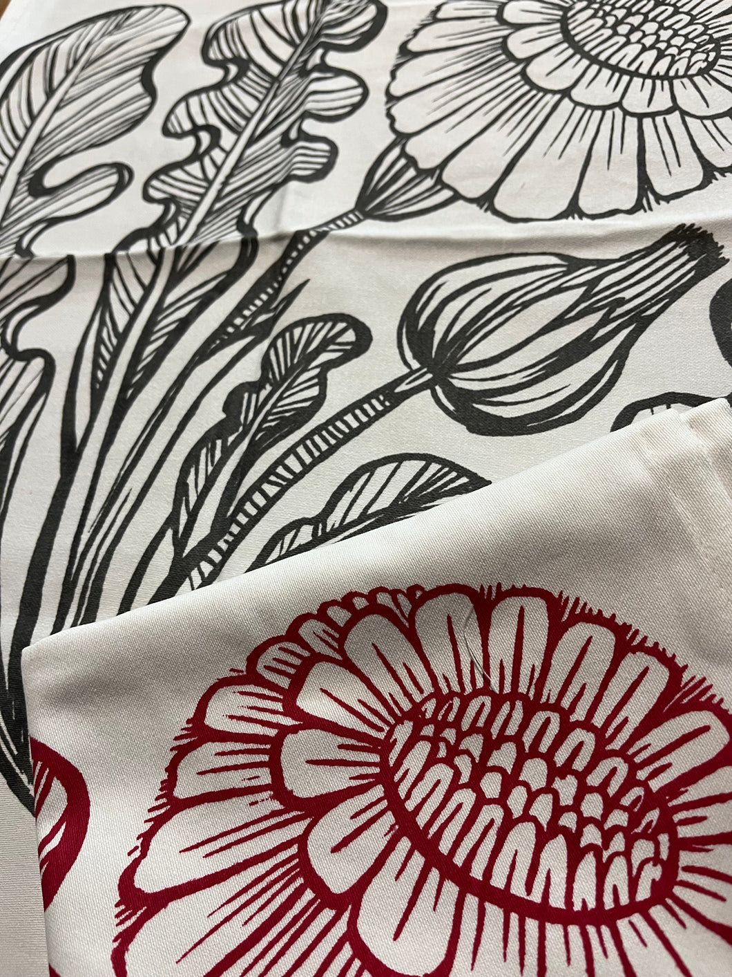 Poppy Tea Towels Set. Red and Charcoal.