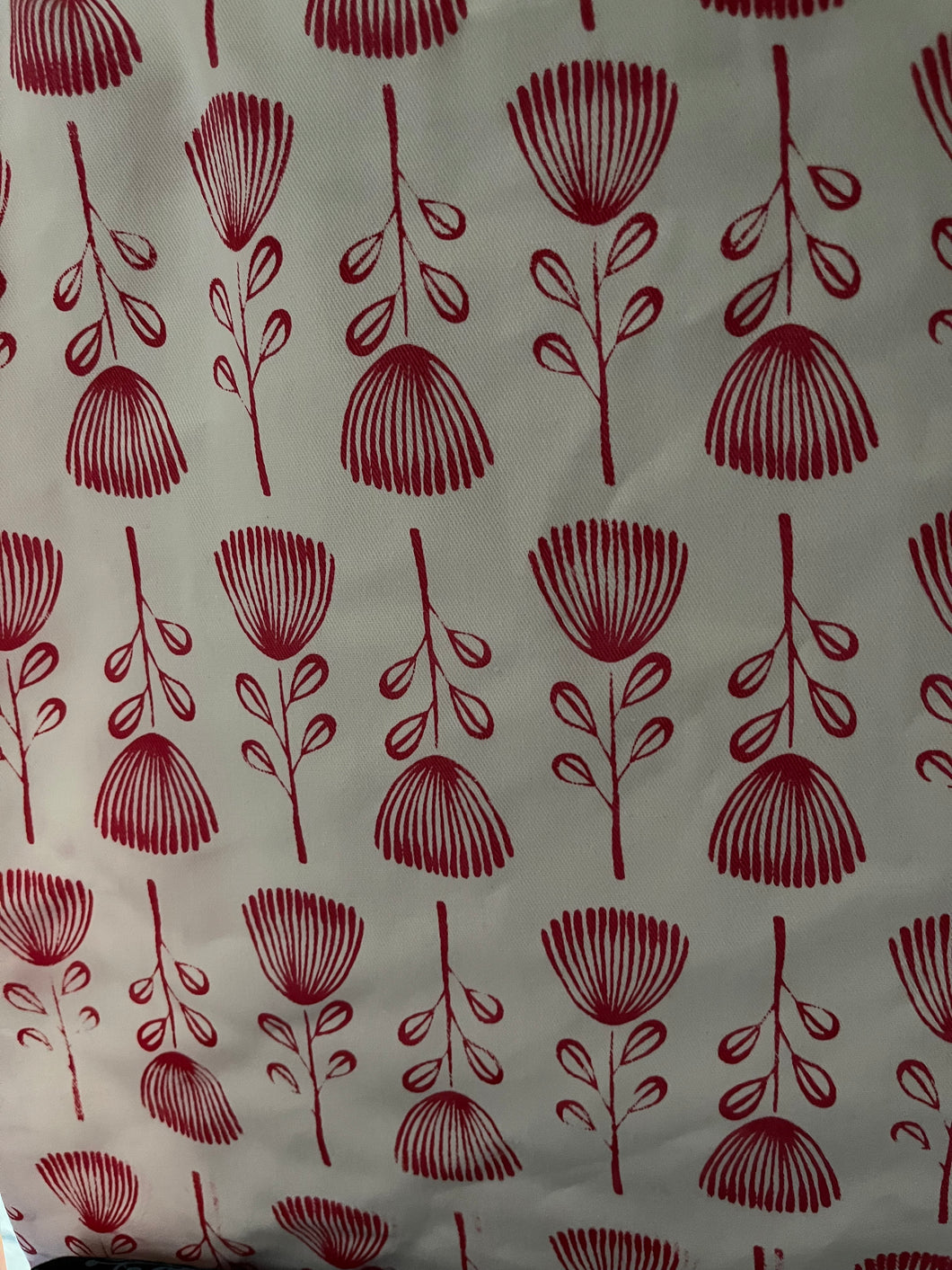 2m Stowe & So Table Cloth. Pin Cushion Protea in Red on White.